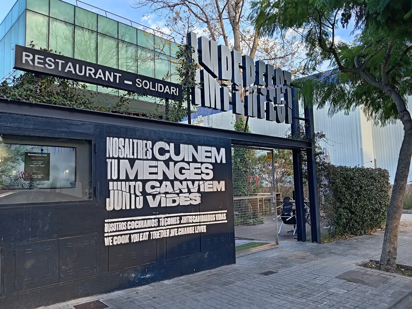 Fachada de Imperfect Castelldefels